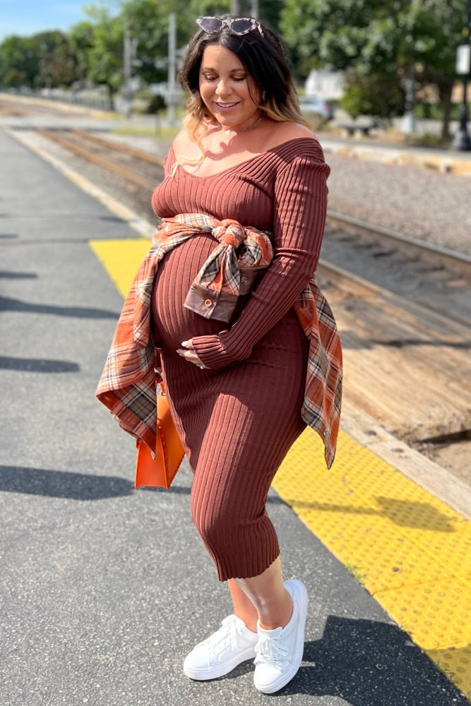 Mocha V-Neck Long Sleeve Fitted Maternity Maxi Dress Large Mocha V-Neck Long Sleeve Fitted Maternity Maxi Dress Large