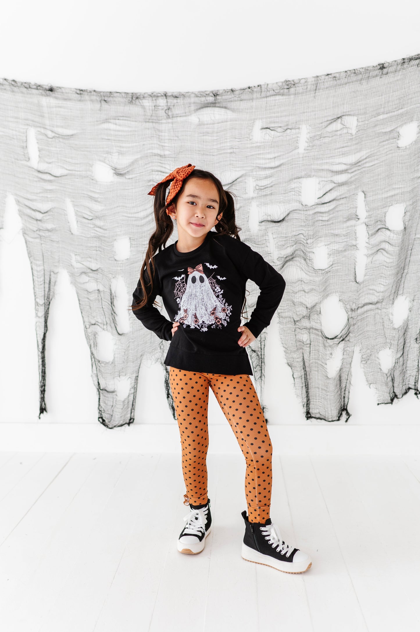 Lacey the Ghost | SIDE-SPLIT SWEATSHIRT