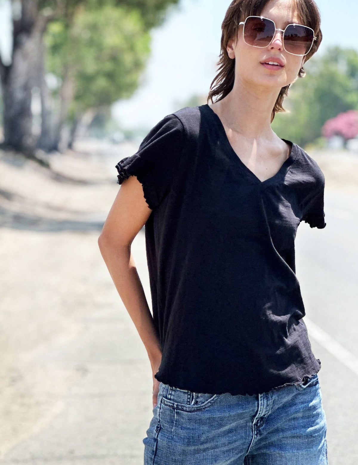 Everyday Ruffle V-Neck Tee - Black