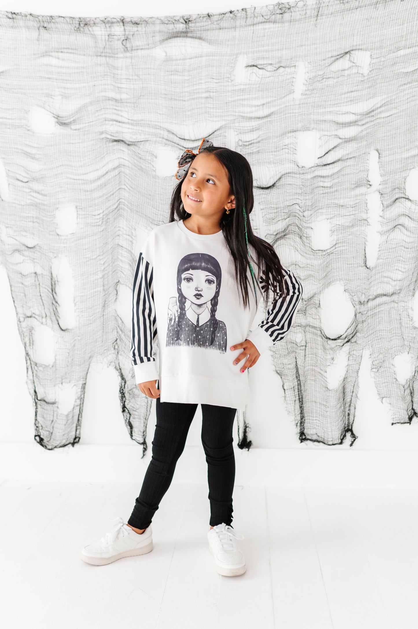 Wednesday | SIDE-SPLIT SWEATSHIRT