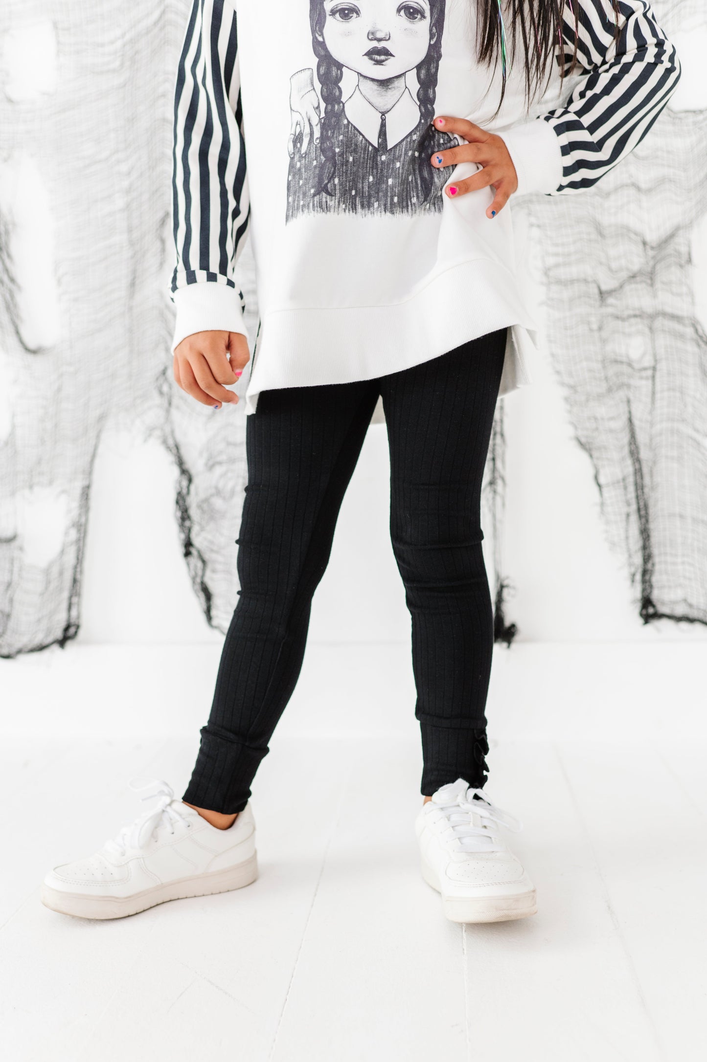 Wednesday | SIDE-SPLIT SWEATSHIRT