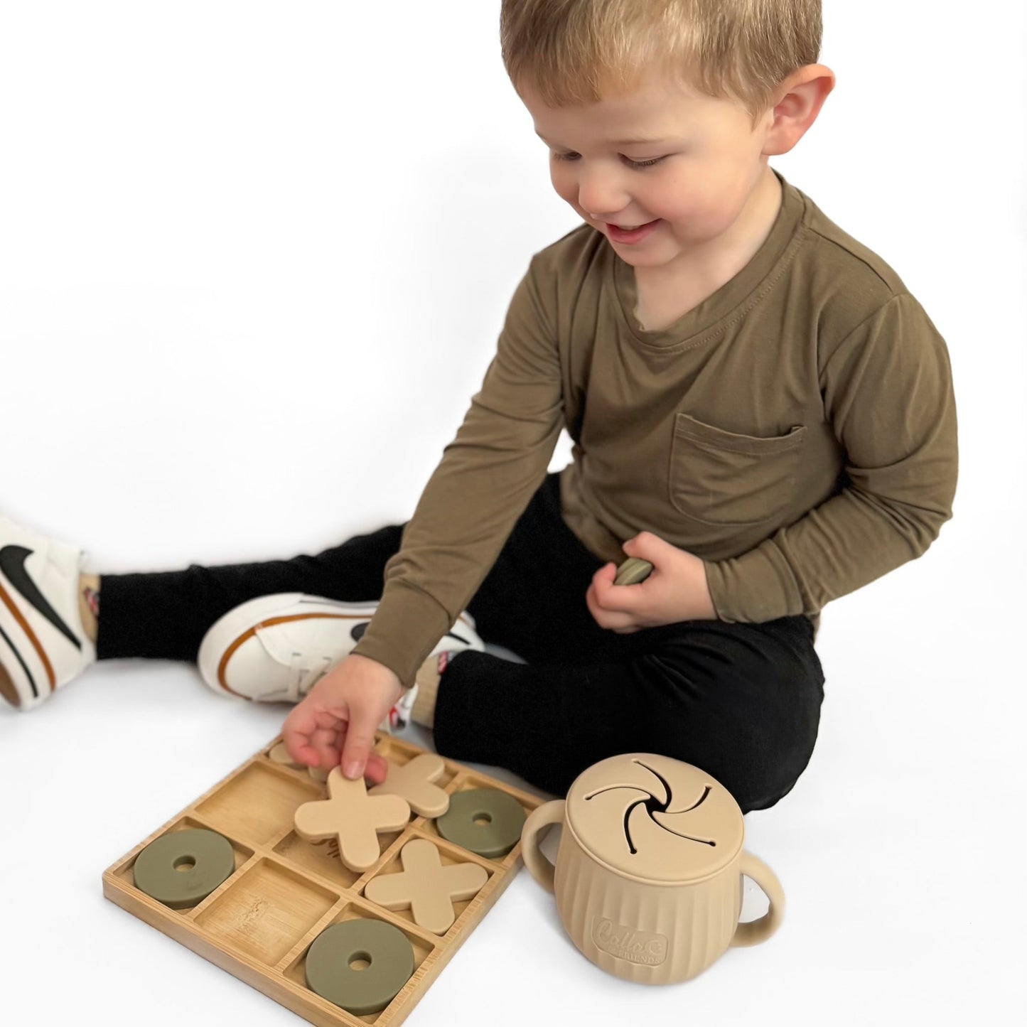 Silicone & Bamboo Tic Tac Toe