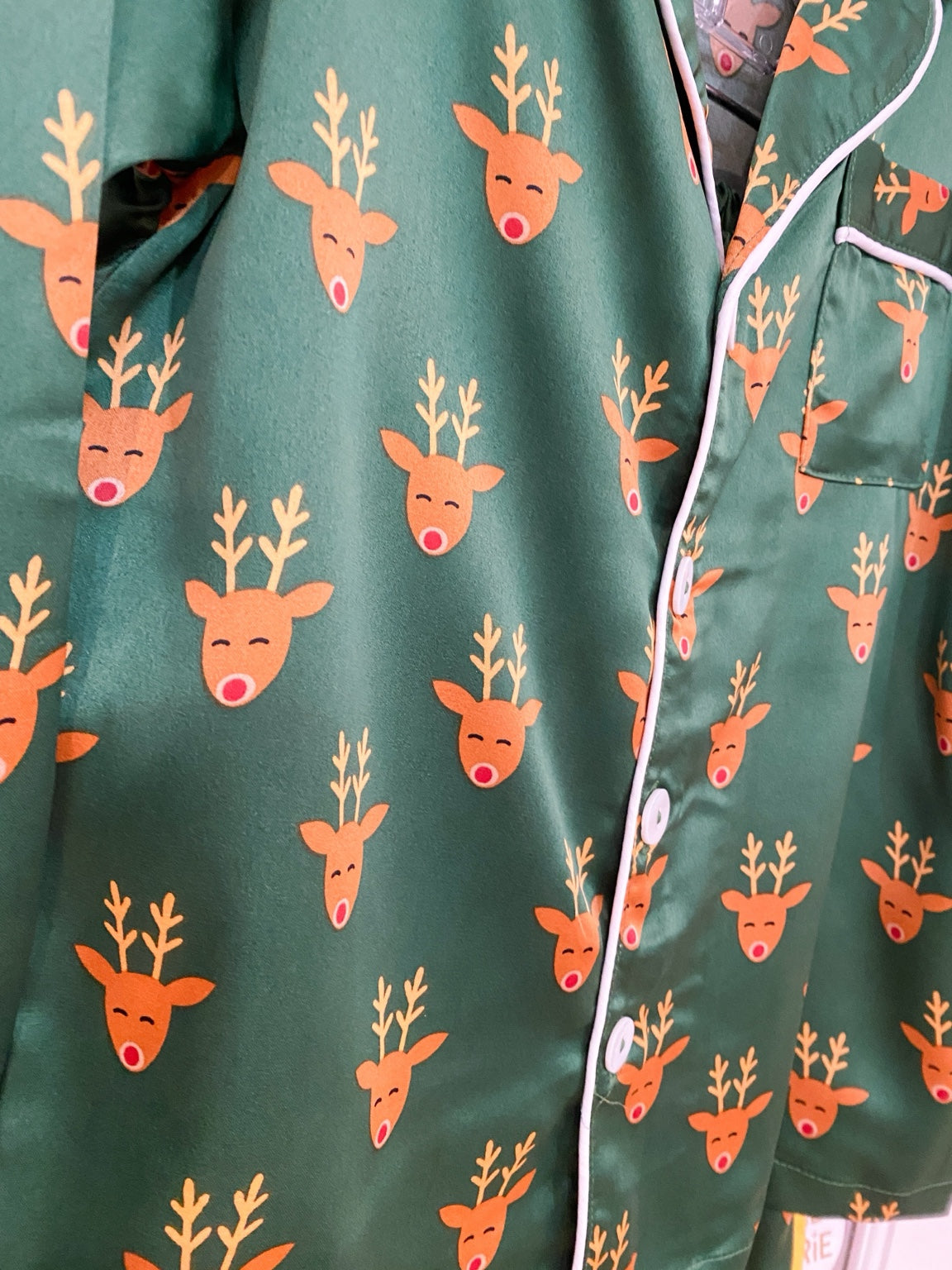 Green Reindeer Satin Loungewear Set – Two-Piece Holiday Pajamas