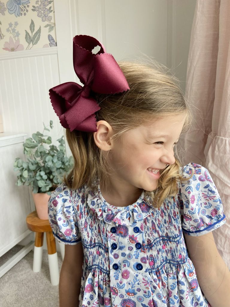 Wee Ones Coffee Brown Scalloped Grosgrain Hair Bow – Medium & King Sizes