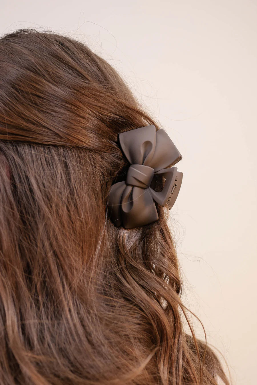 Britt Bow Claw Clip