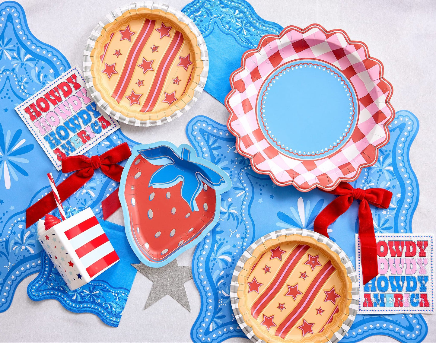 Picnic Perfect Gingham Dinner Plates (10 ct)