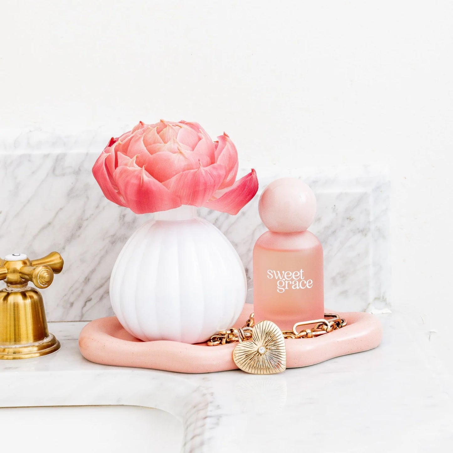 Bridgewater Sweet Grace Flower Diffuser 8 oz – Pink Blooming Home Fragrance