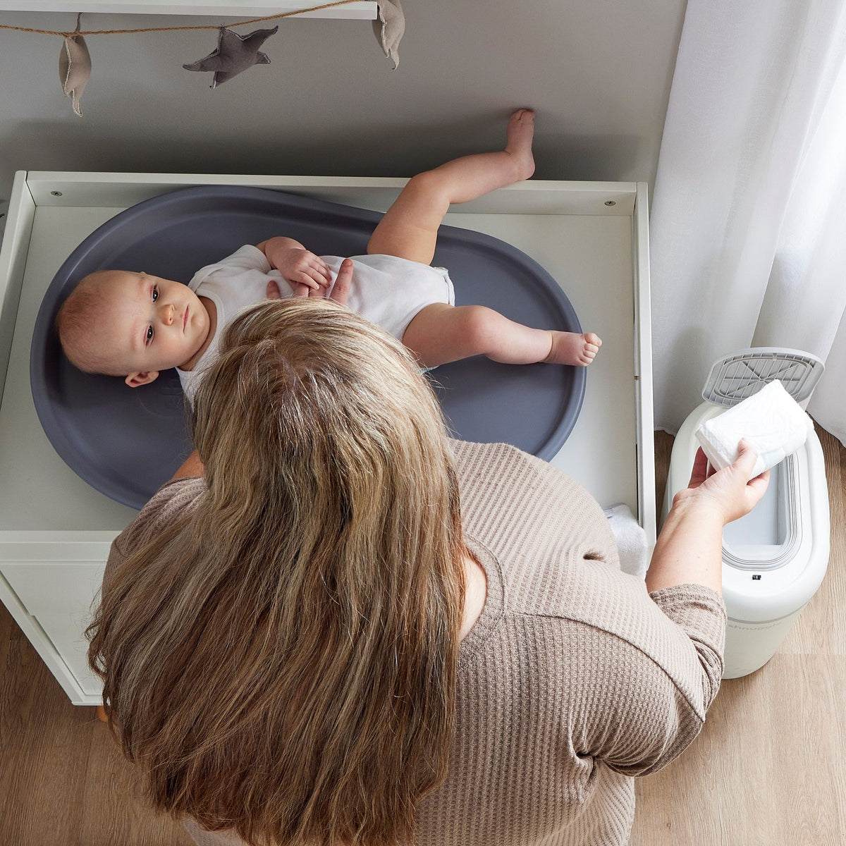 Shnuggle Eco-Touch Nappy Bin Diaper Pail + 30 Better Bag Liners