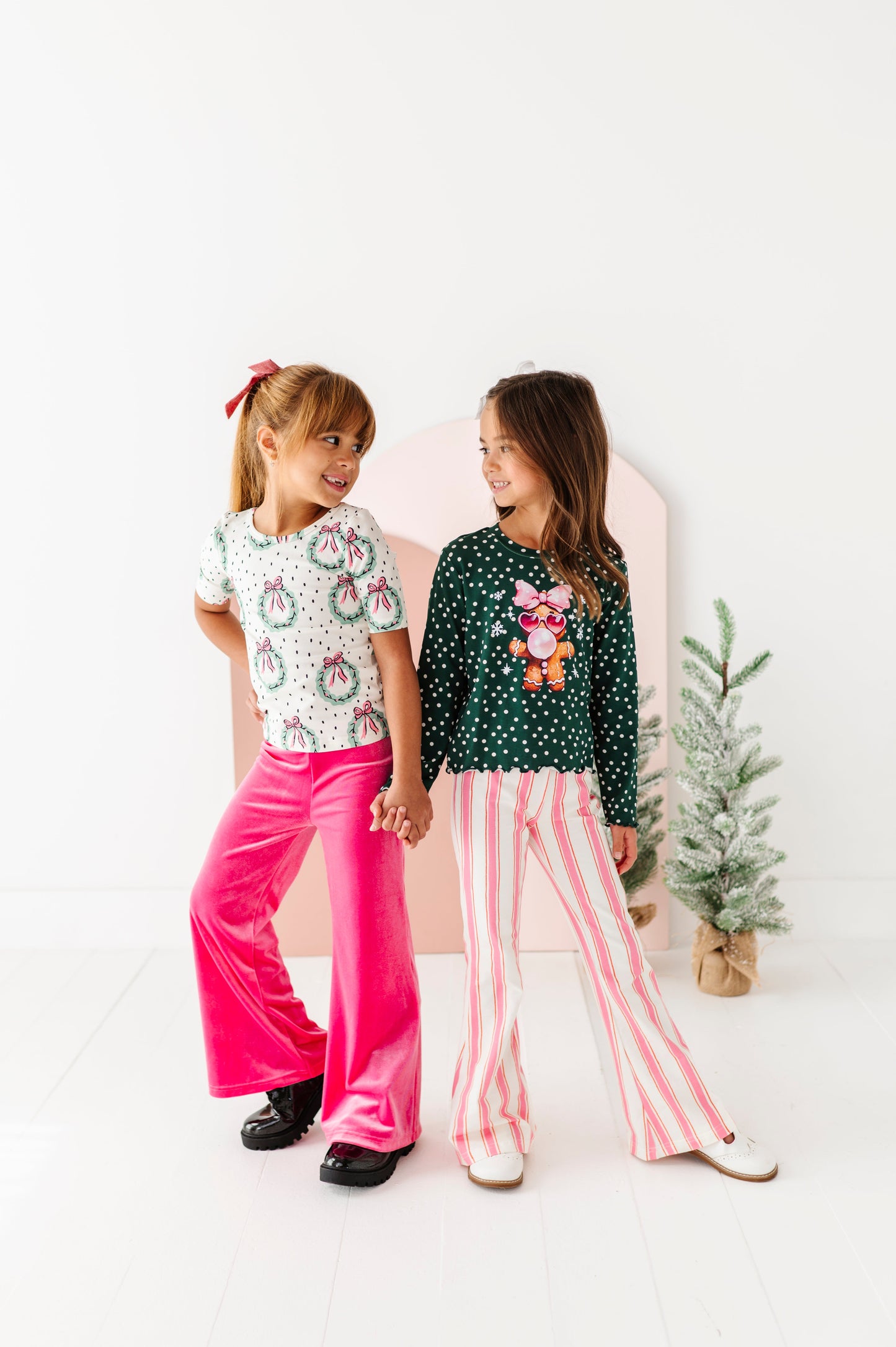 Girly Wreath | Scoop Back TEE