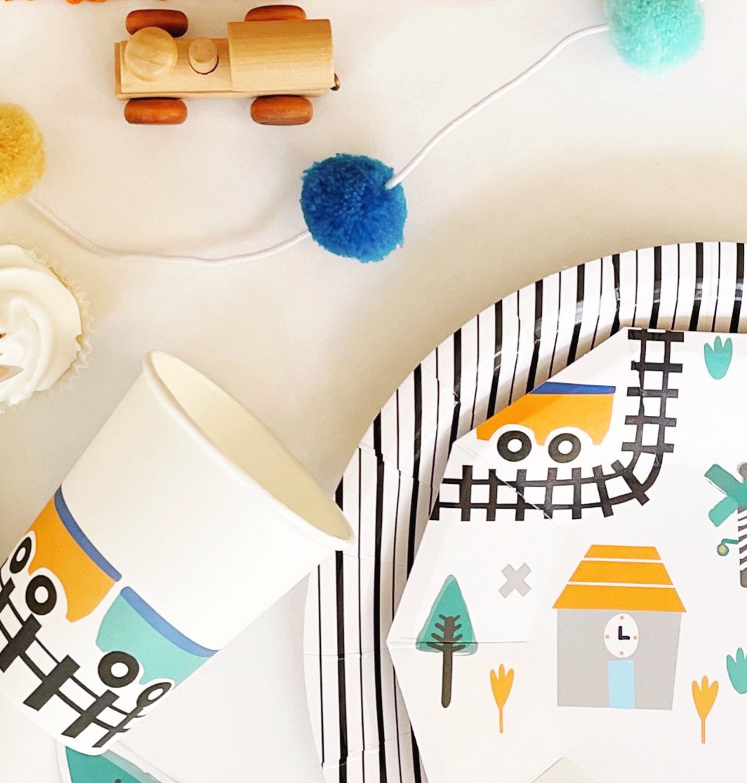 Black and White Fine Stripes Plates (Set of 8)