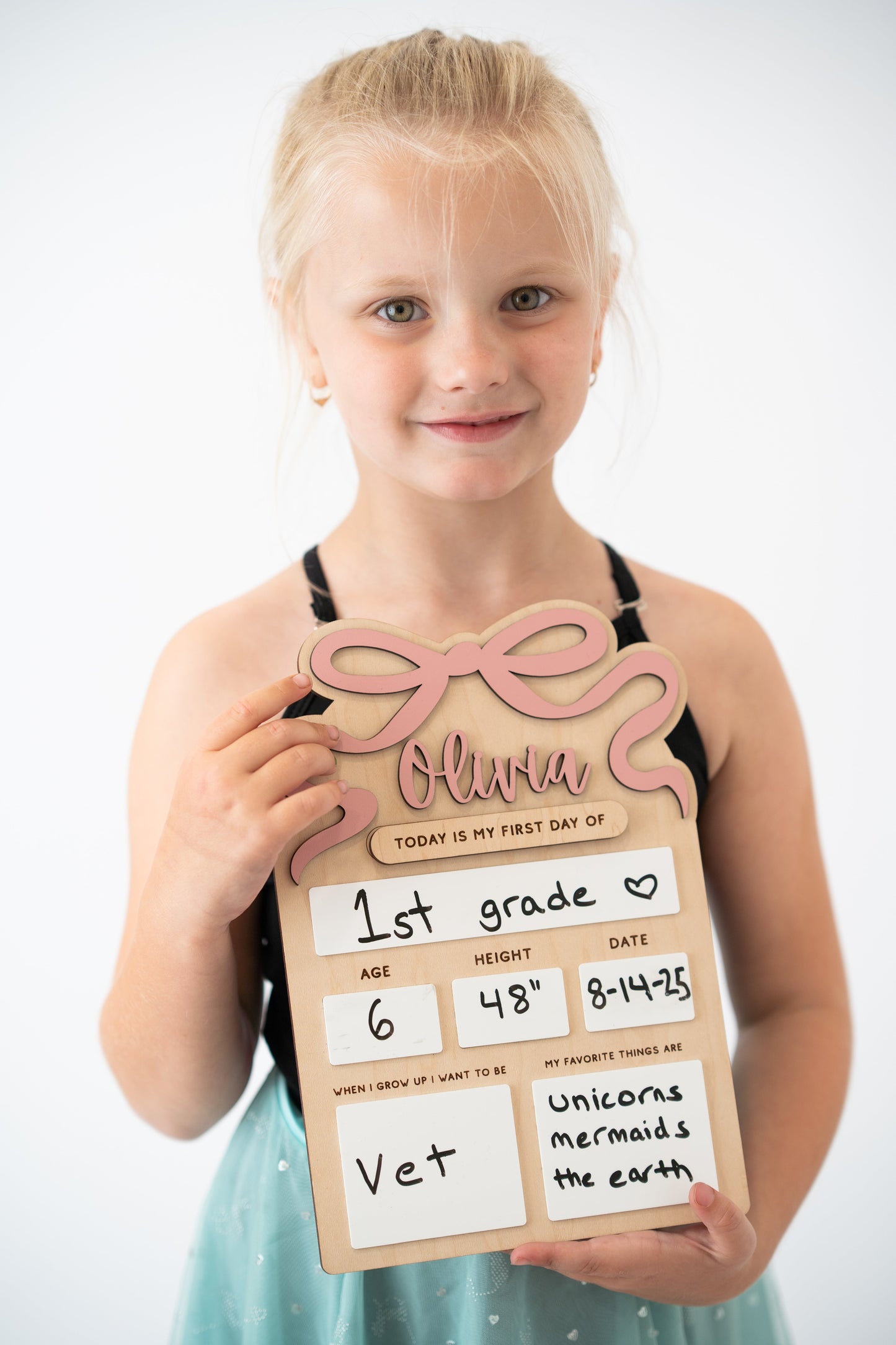 First Day School Sign Bow – Personalized Reusable Wooden Photo Prop