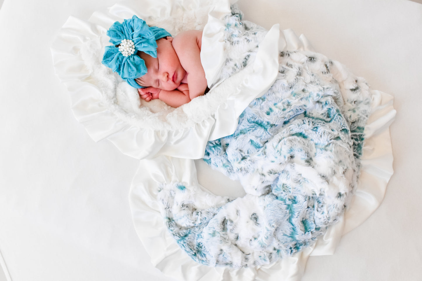 Shoreline Dreams Luxe Cuddle and In Awe Bundle