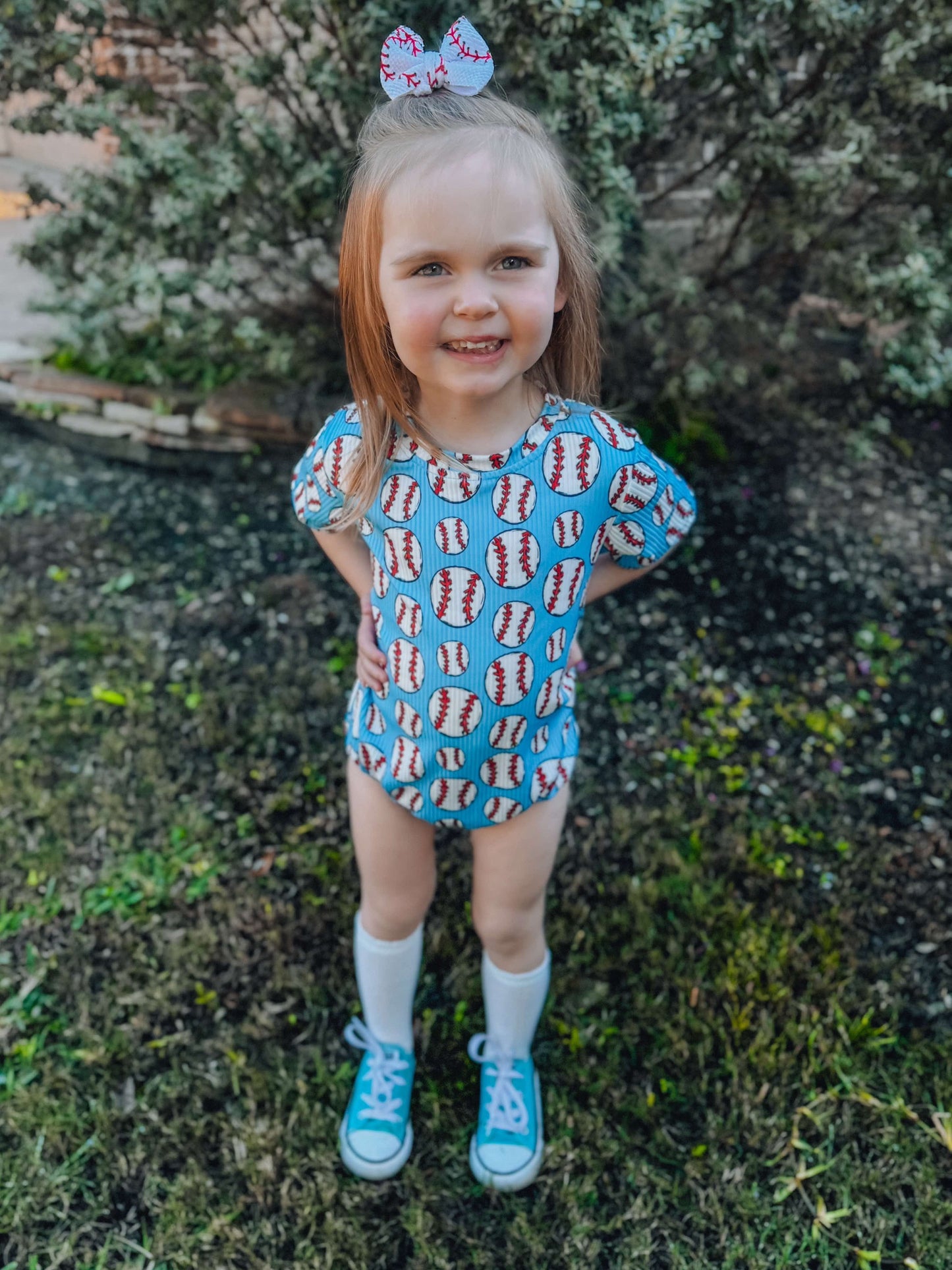 Ribbed baseball bubble