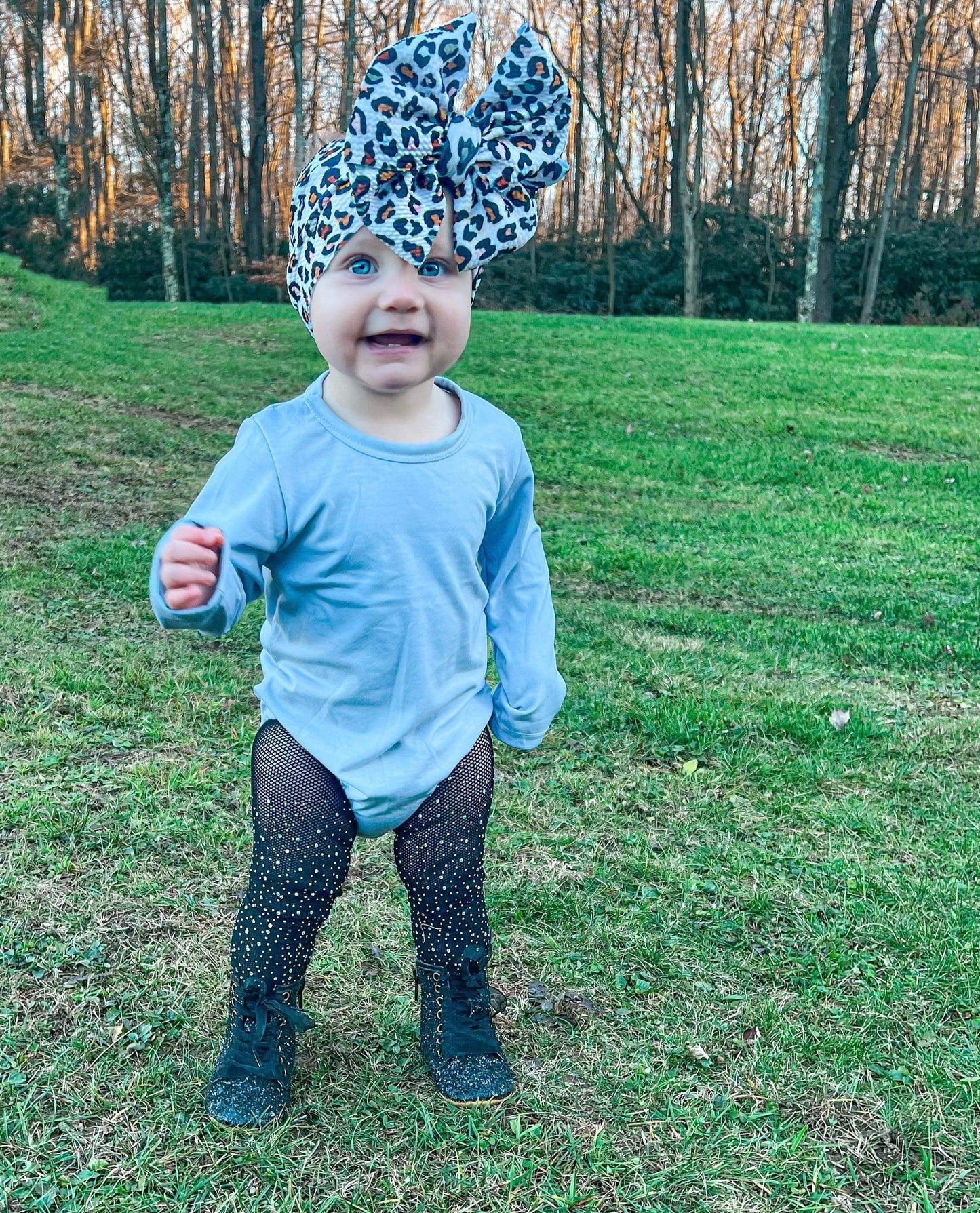 Gray long sleeve leo