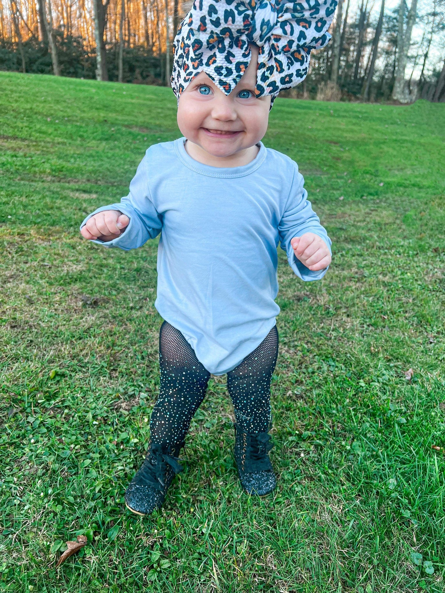 Gray long sleeve leo