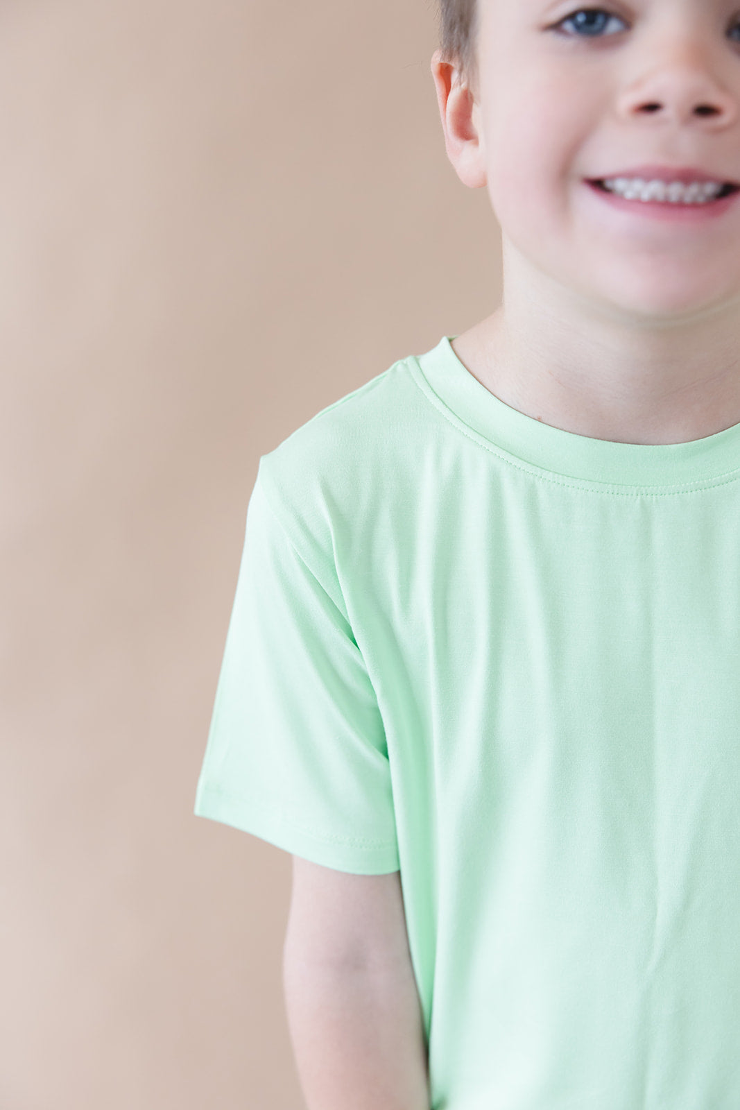 (SOLID) Buzz - Everyday Tee