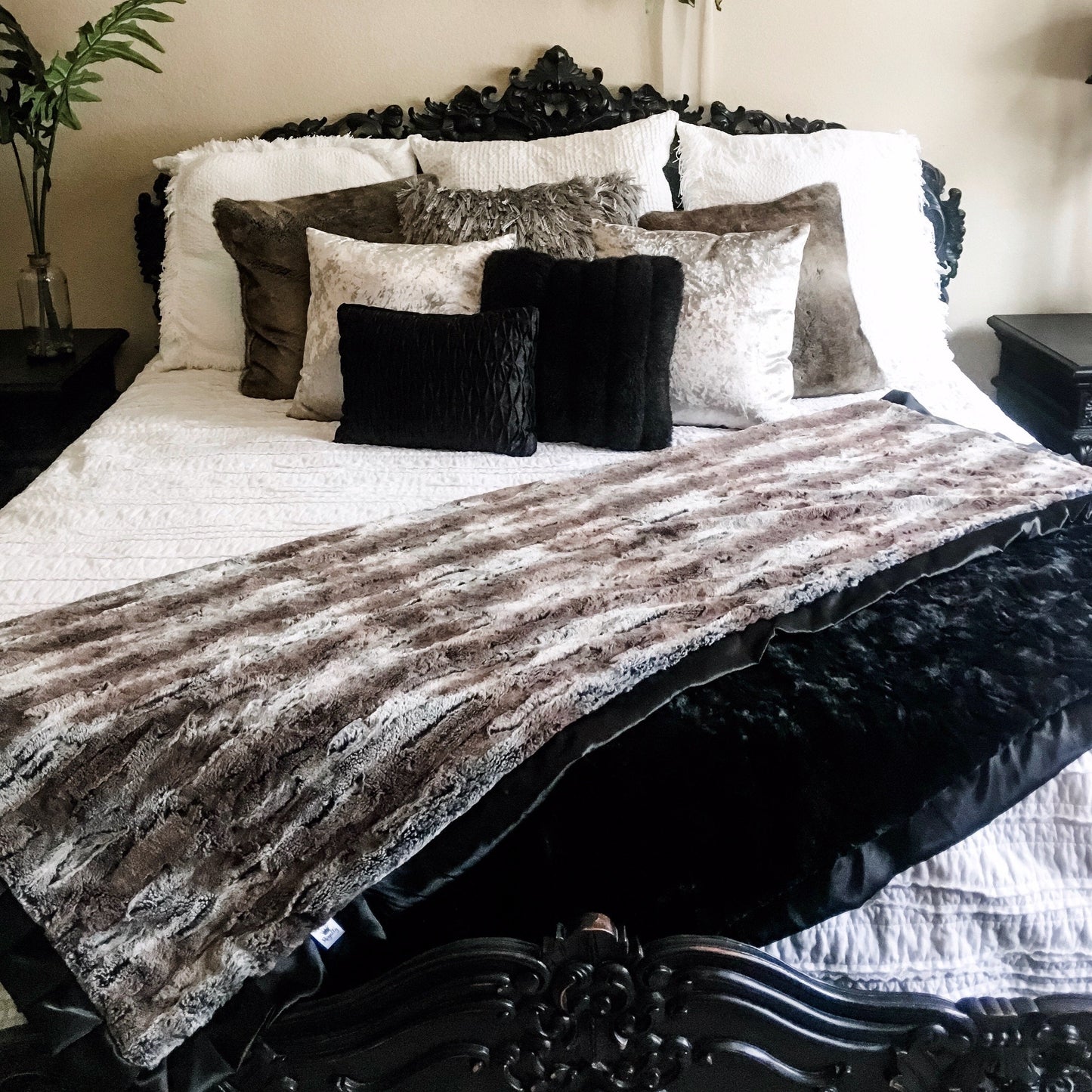 Adult Luxe | Foxy Blanket