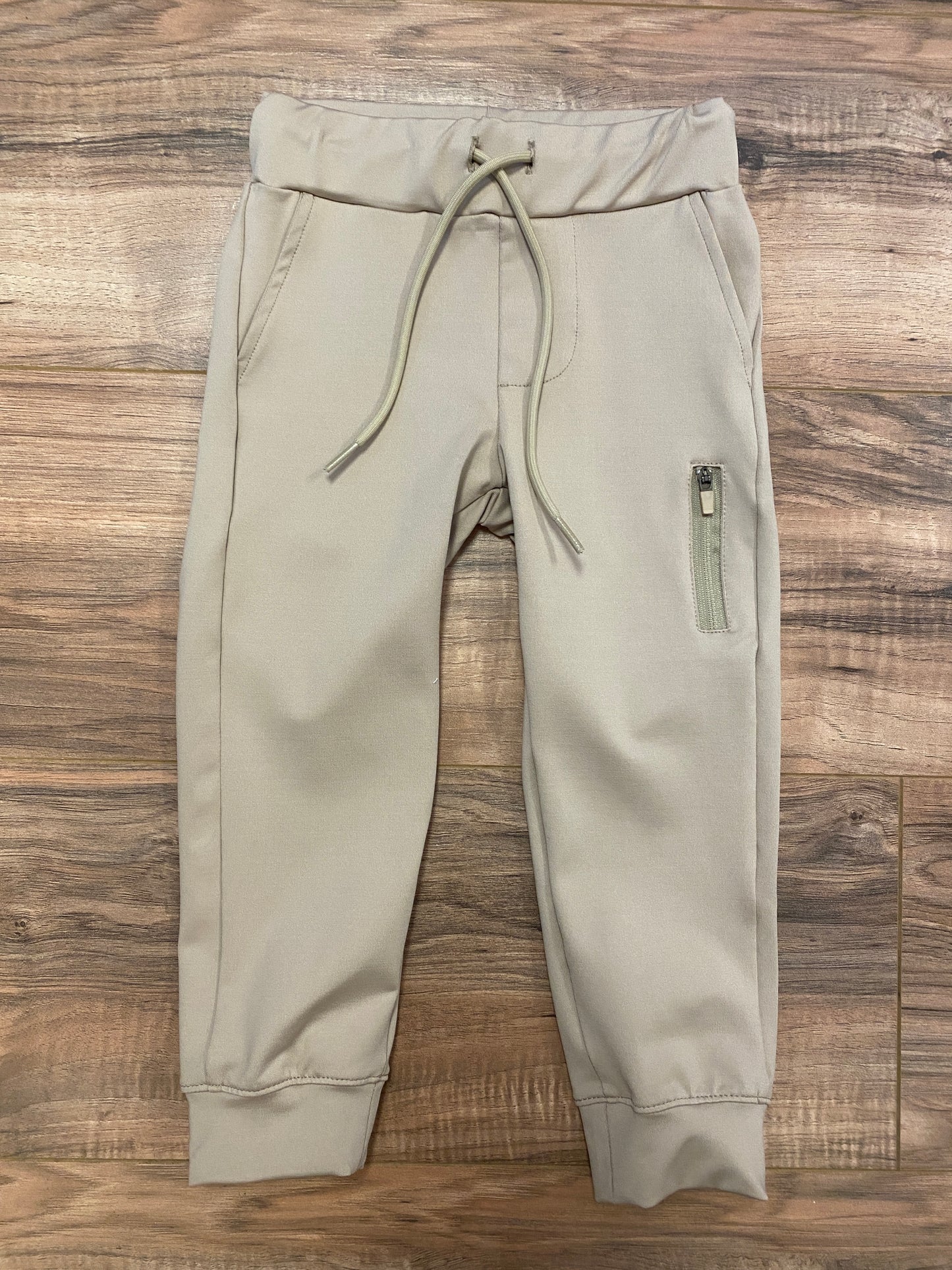 Performance Khaki Jogger Pants with Zipper Pocket – Boys Activewear