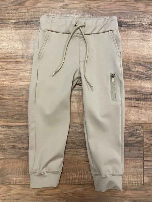 Performance Khaki Jogger Pants with Zipper Pocket – Boys Activewear