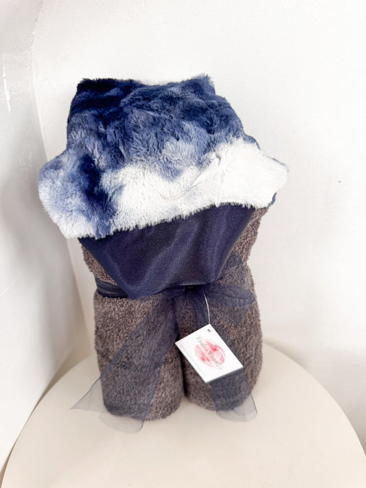 Hooded Bath Towel- Navy Tie Dye