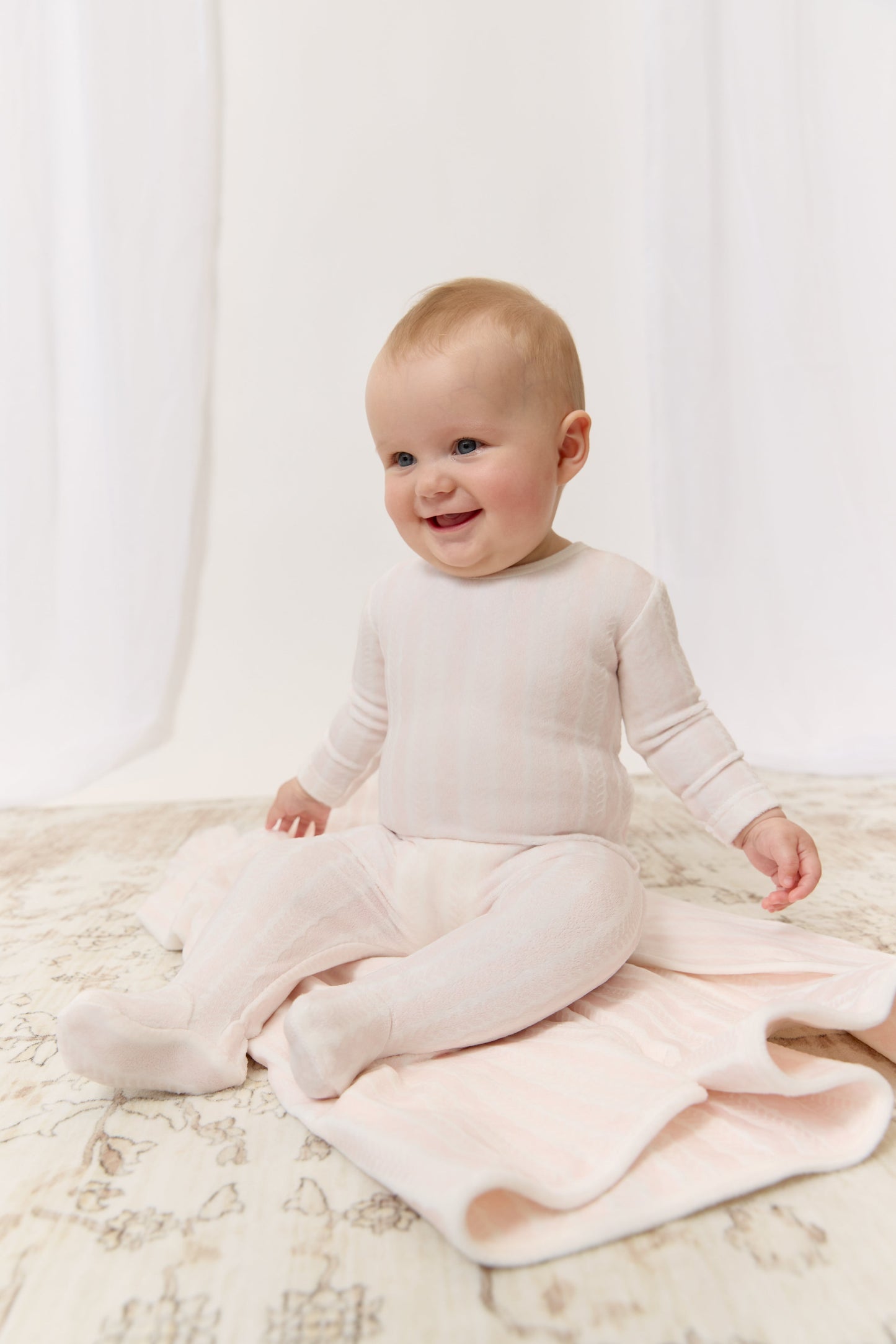 Atelier Cable Footie, Hat & Blanket Set - Pink