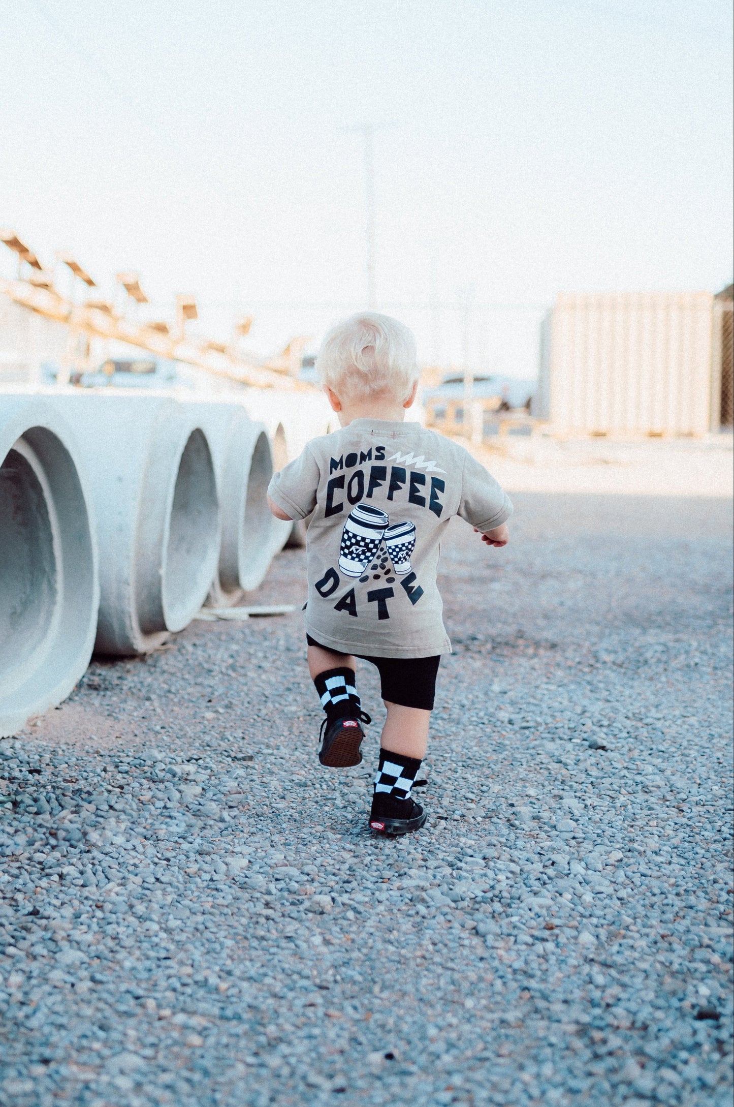 MOMS COFFEE DATE TEE