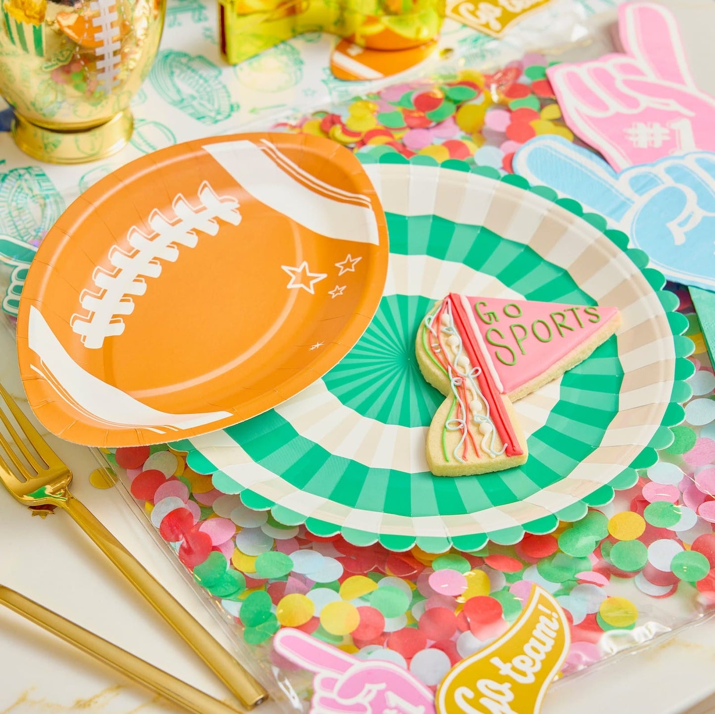 Green & White Dinner Plates (10" / 10 ct)