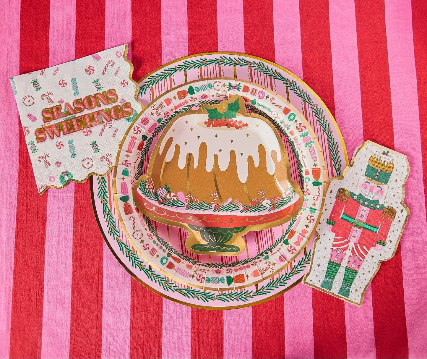 Holiday Bundt Cake Dessert Plates (10 count)