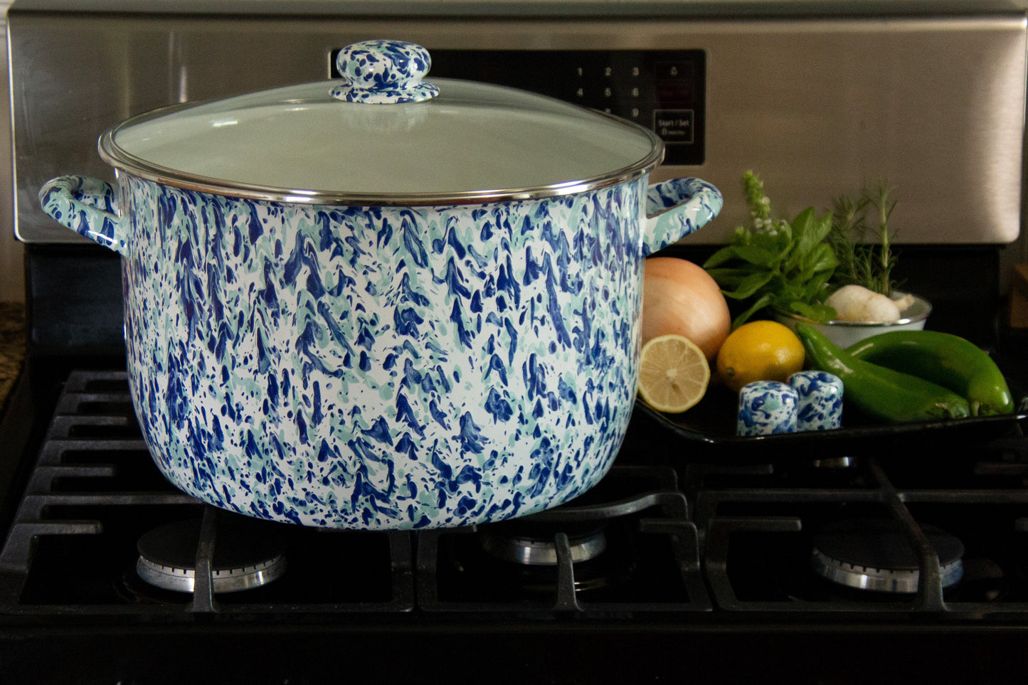 Ocean Swirl 18 Qt Stock Po