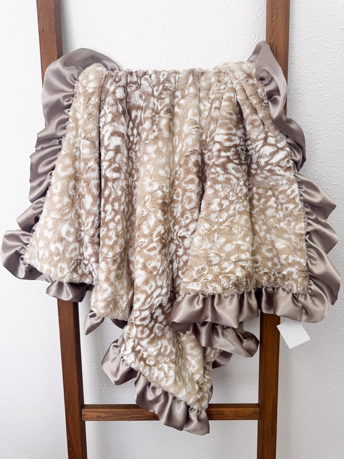 Lovely Leopard | Luxe Cuddle Blanket