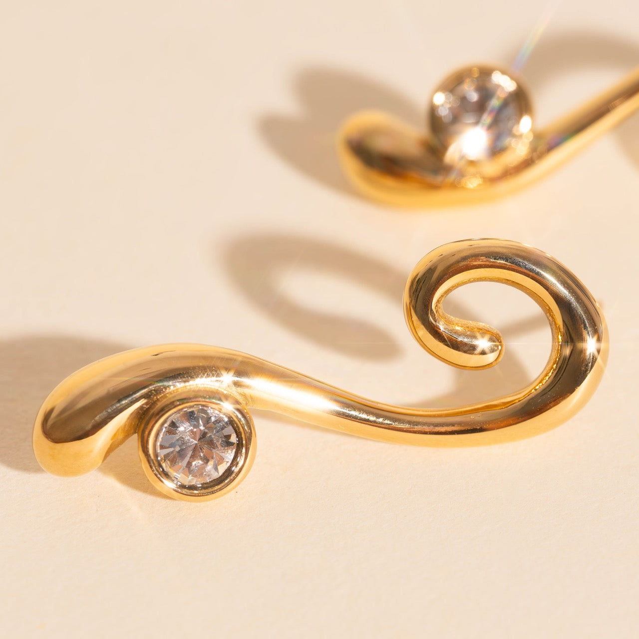 Tide Twinkle Stud Earrings