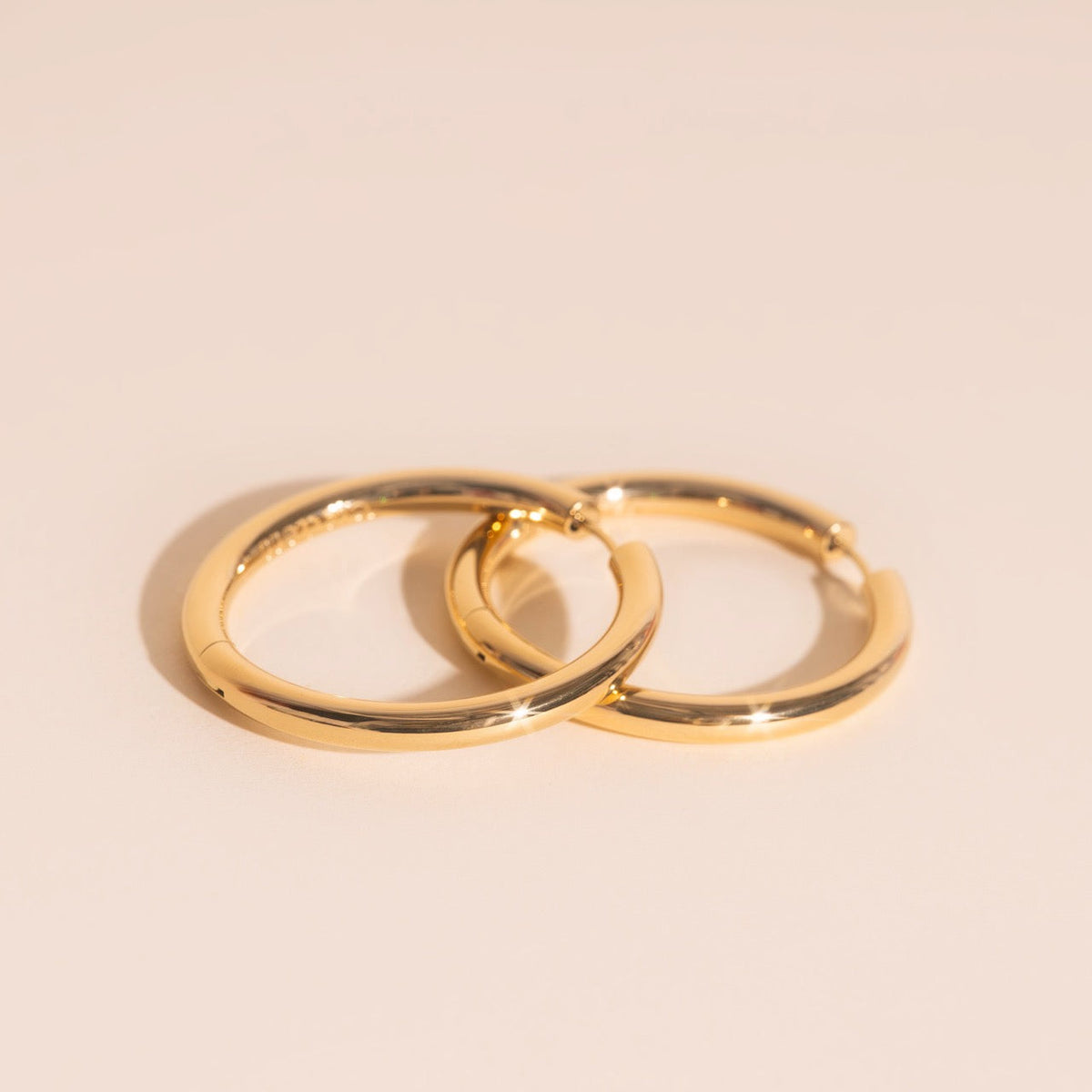 Titanium Jumbo Chunky Rounded Huggie Hoop Earrings - FeatherTUFF™