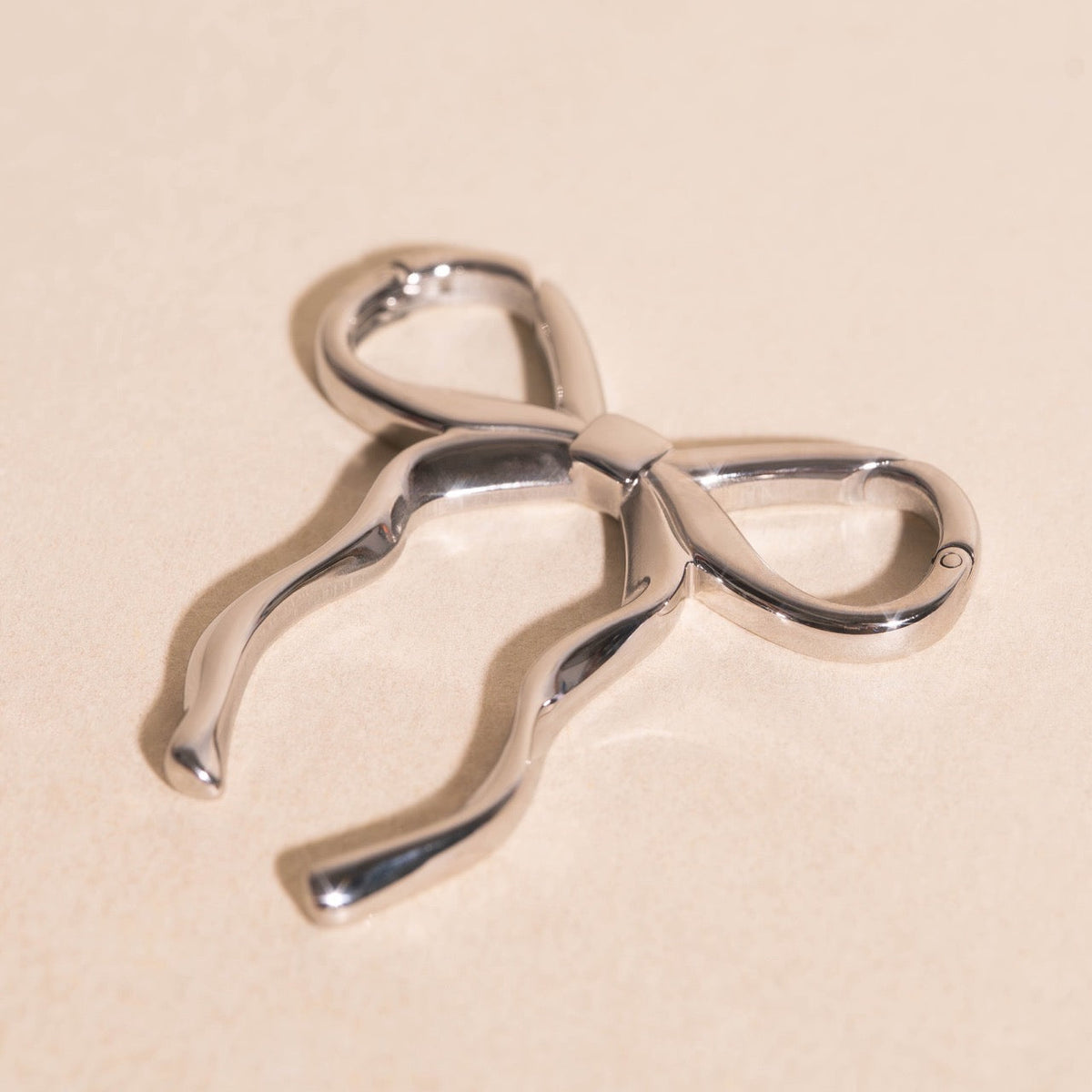 Bowtie Necklace Charm Clasp (33mm)