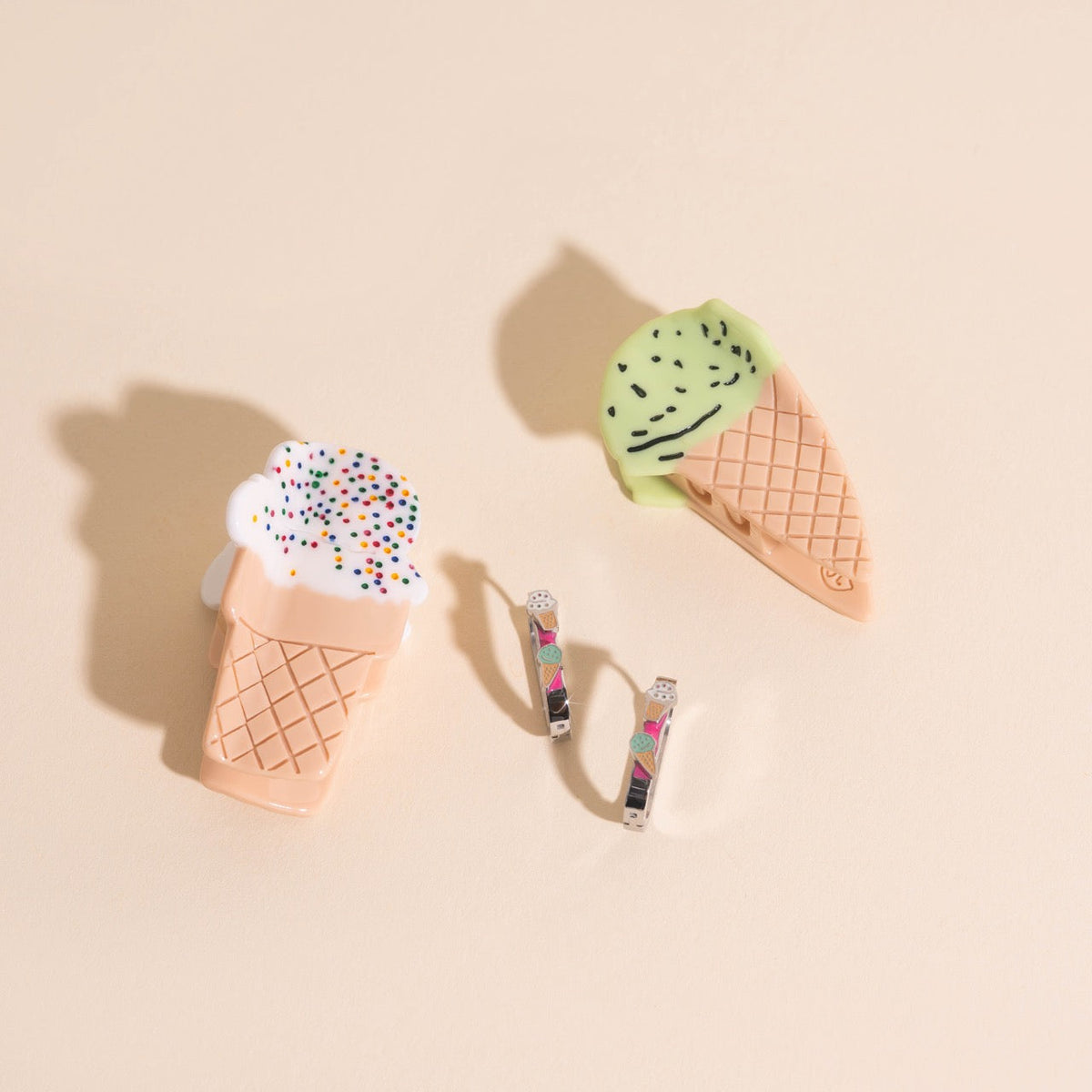 Pack: Ice Cream Cone Huggies & Claw Clip