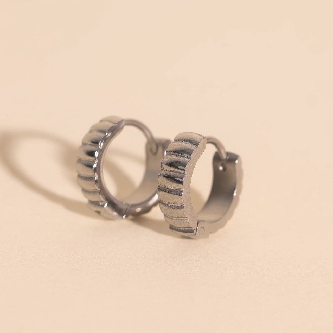 Scalloped Chunky Huggie Hoop Earrings