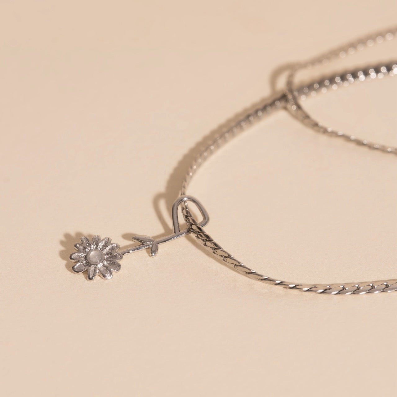 Dainty Daisy Necklace Charm