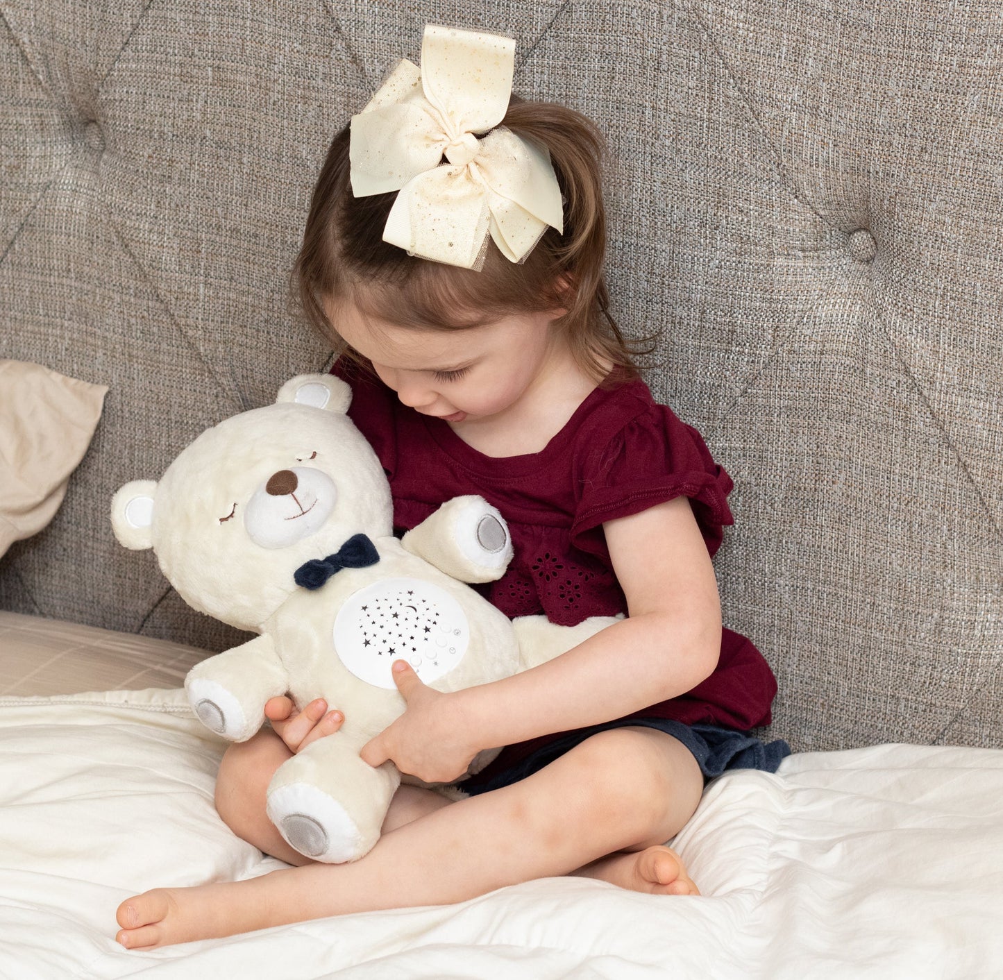 Lumipets Bear with Sound  Nursery Night Light & Sound Soother for Babies