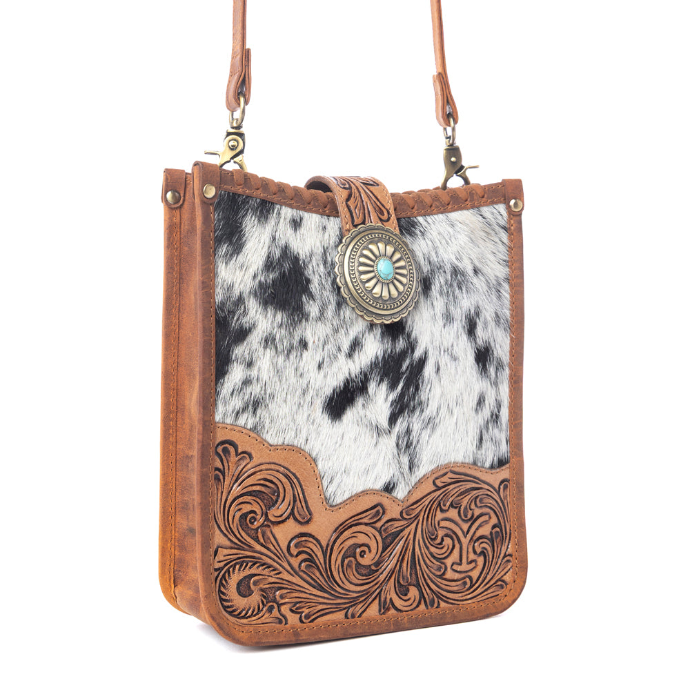Myra Yellowstone Snowfield Handtooled Bag in Cream Auburn