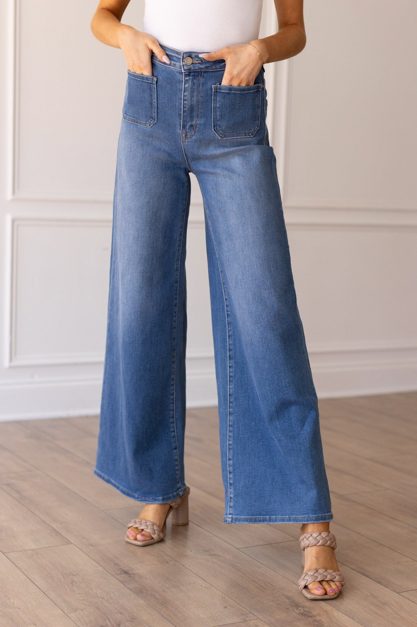 The Valentina Mid-Wash Jeans