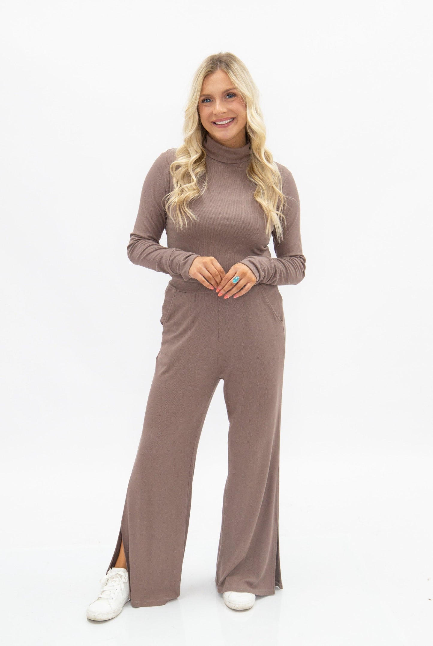 Ribbed Mock Neck, Brown