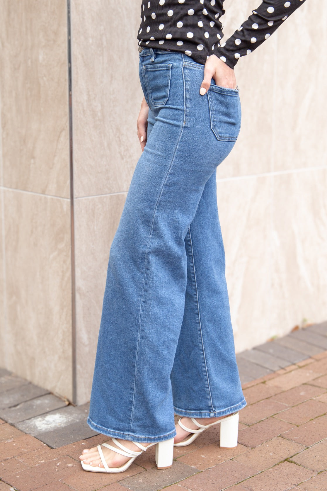 The Valentina Mid-Wash Jeans