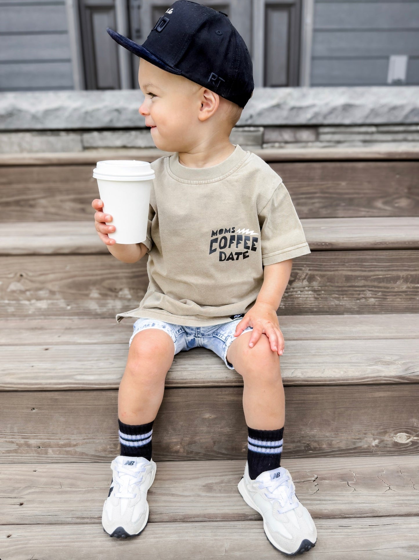 MOMS COFFEE DATE TEE
