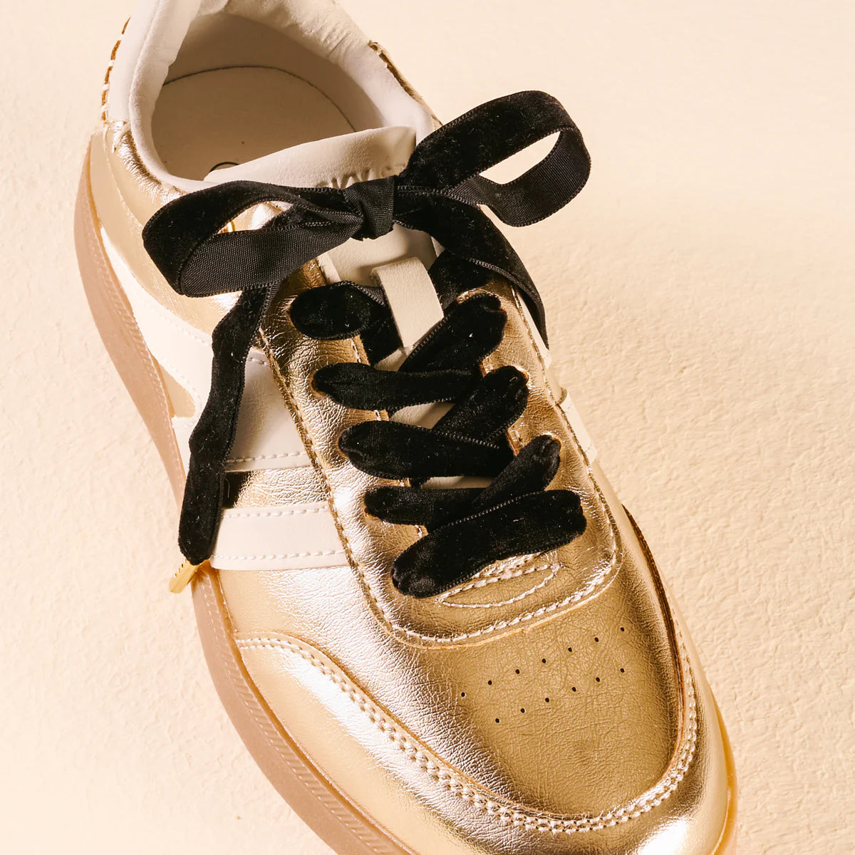 Velvet Step It Up Shoelaces – Black | Boutique Sneaker Laces