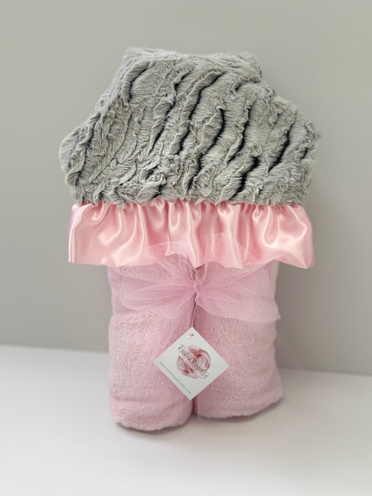 Plush Hooded Bath Towel- Ziggy Girl Pink