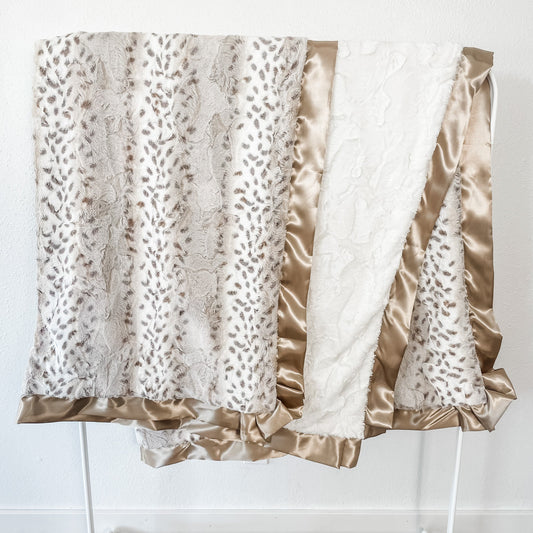Adult Luxe | Snowcat Champagne Blanket