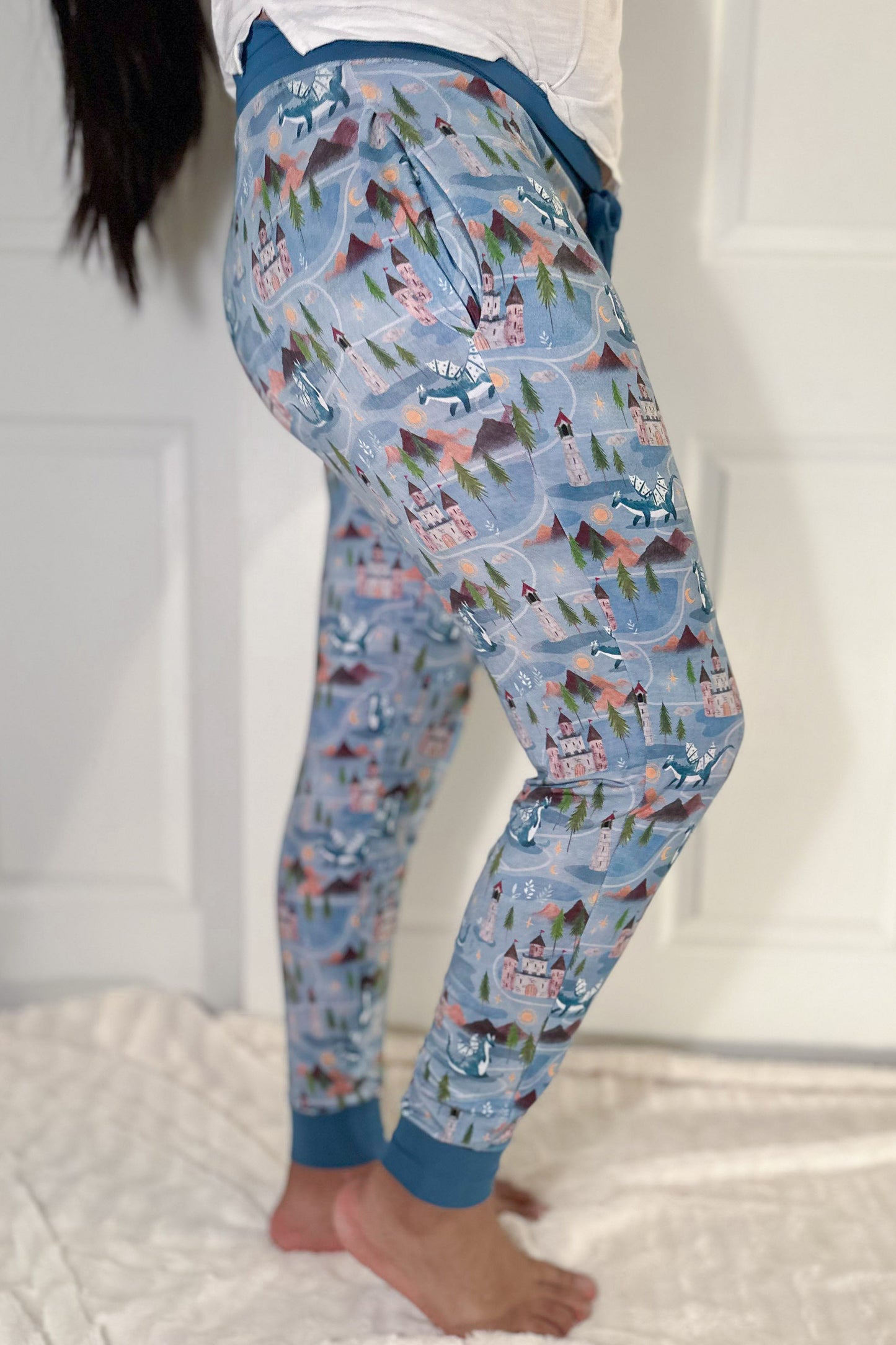 Castles & Dragons | Women's Bamboo Joggers