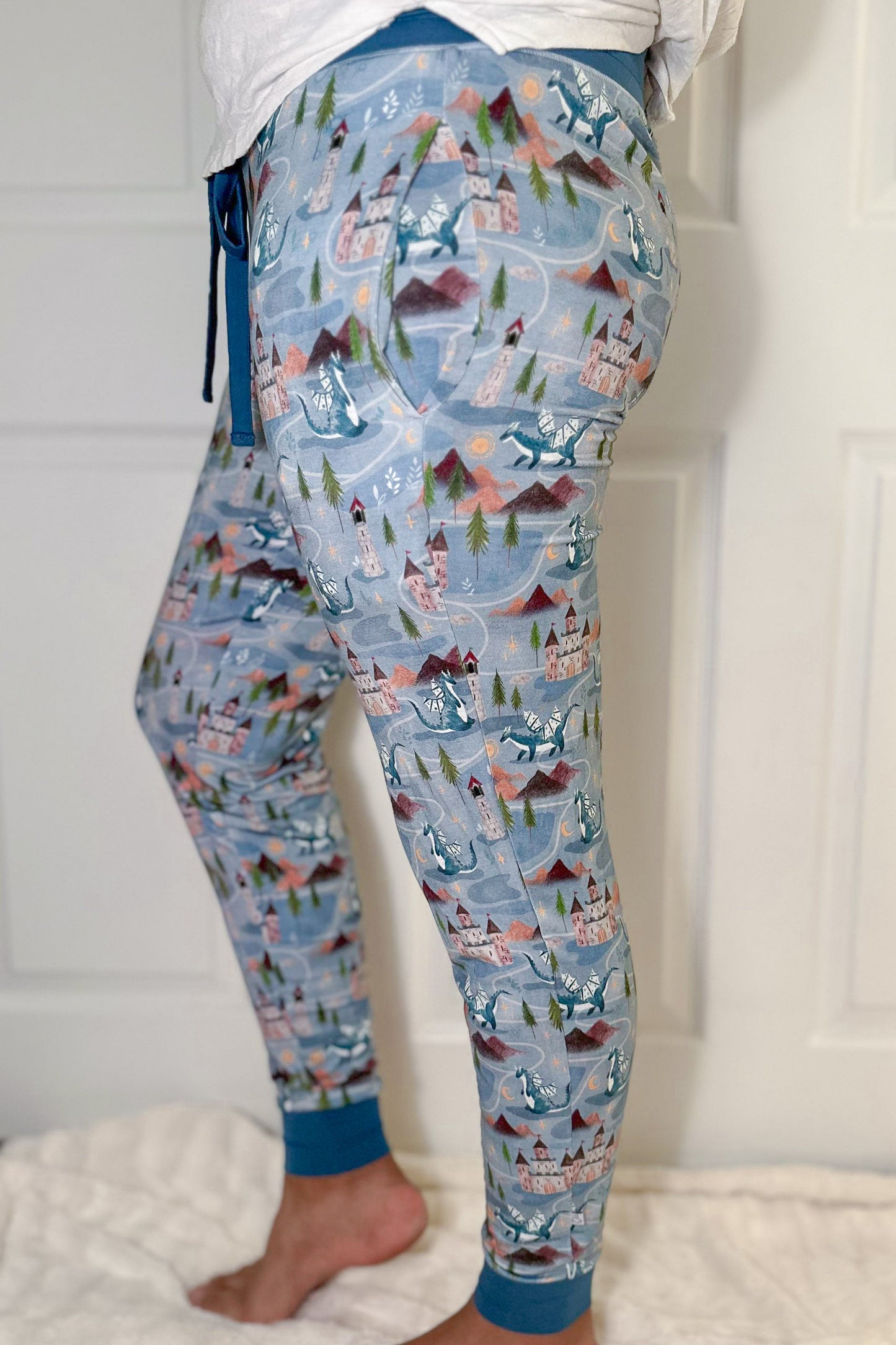 Castles & Dragons | Women's Bamboo Joggers