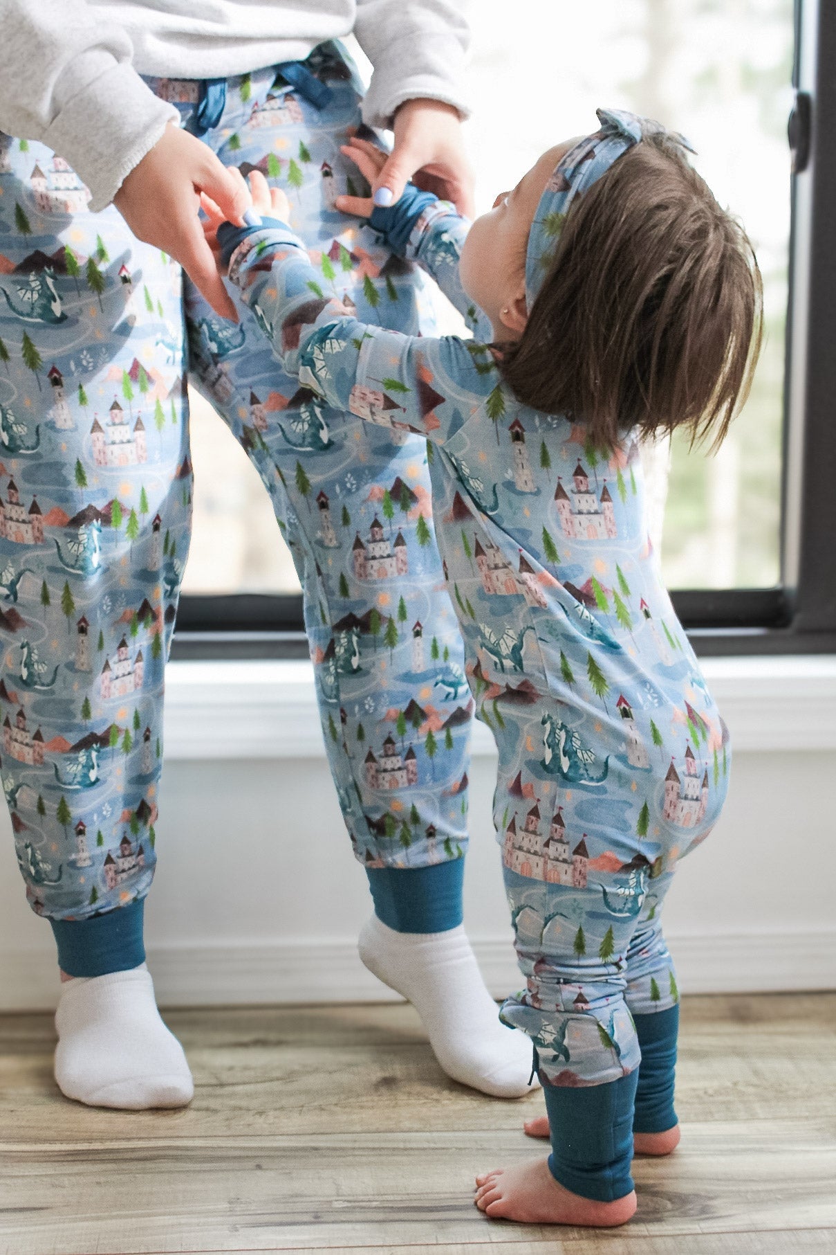 Castles & Dragons | Women's Bamboo Joggers