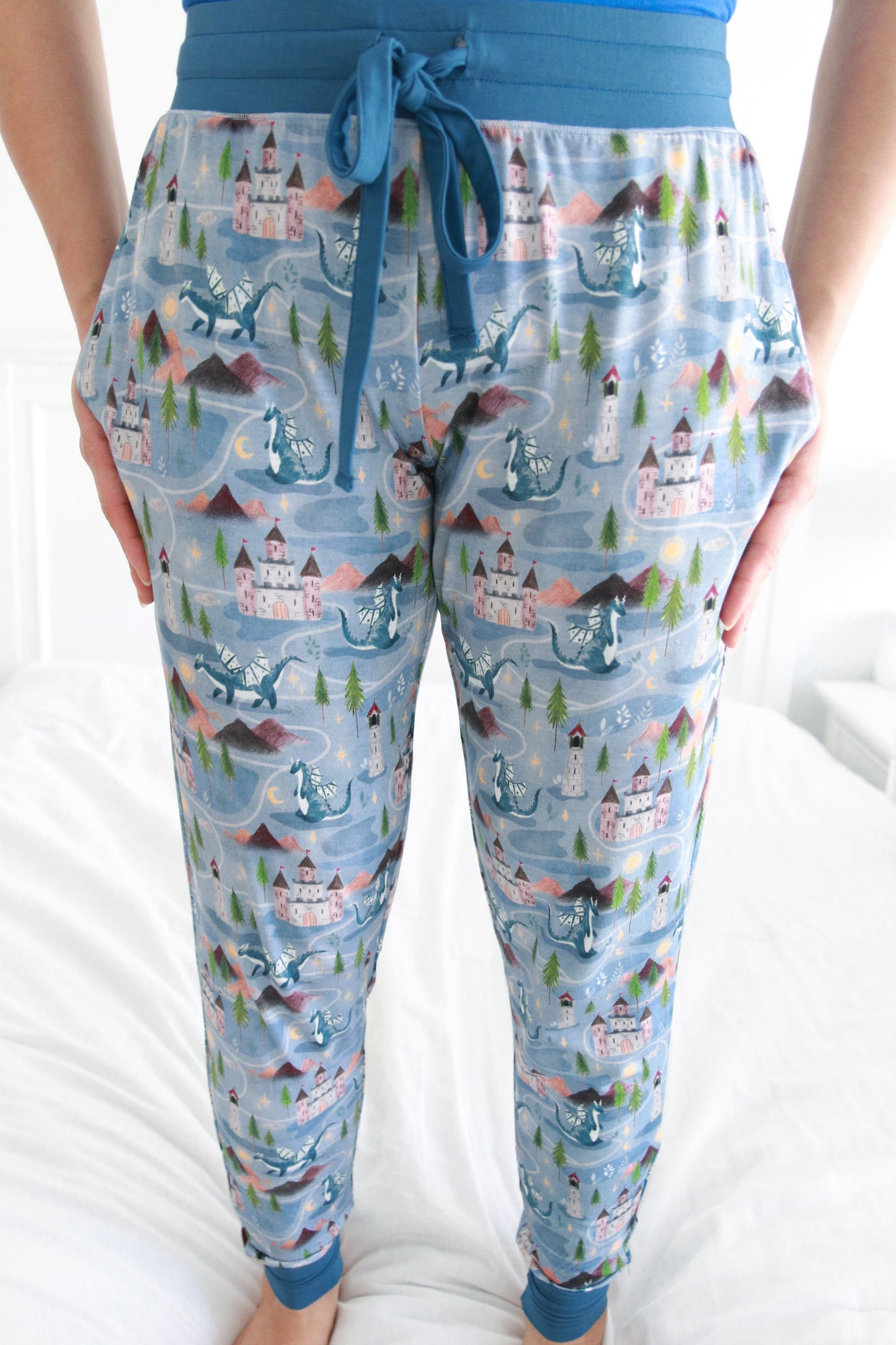Castles & Dragons | Women's Bamboo Joggers