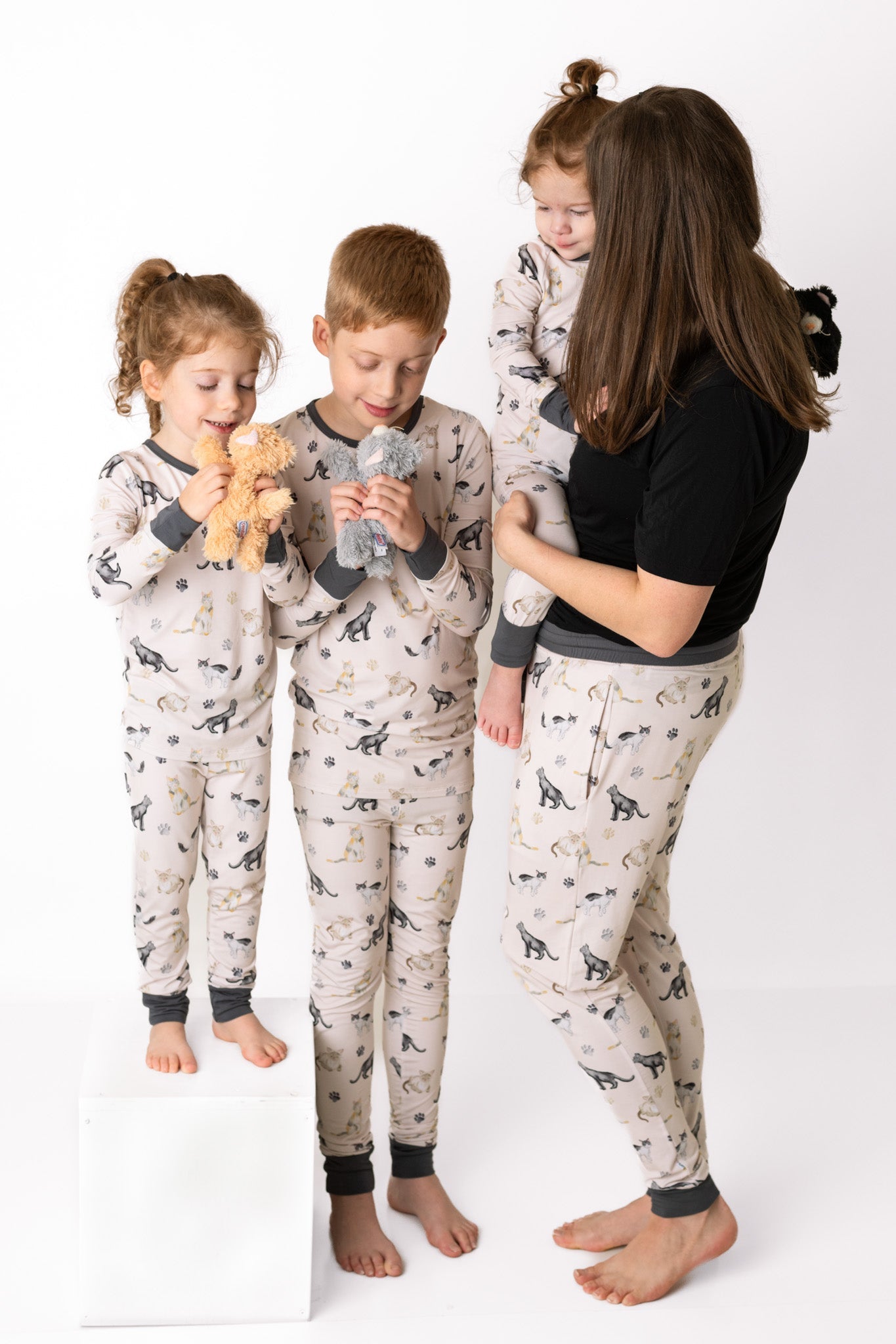 Cats & Paws | Women's Bamboo Joggers